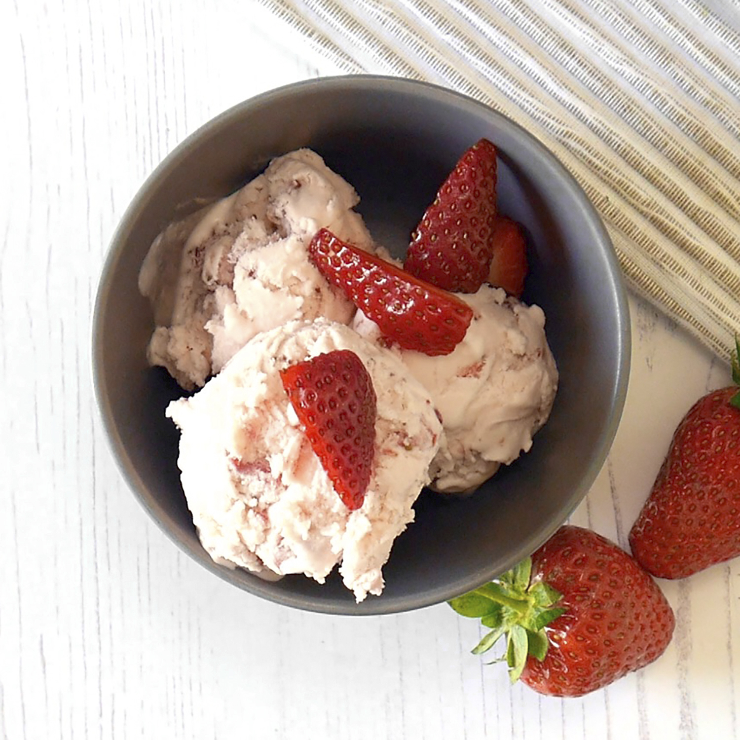 Recette La crème glacée à la fraise (facile, rapide)